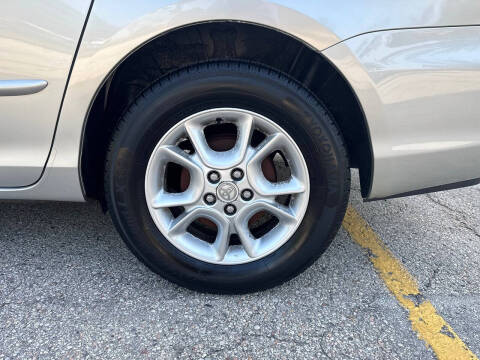 2004 Toyota Sienna XLE 7 Passenger