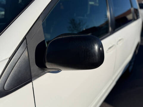 2005 Toyota Sienna LE 7 Passenger