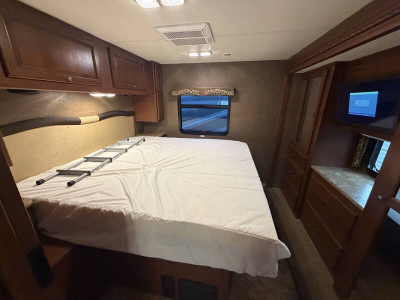 2016 Thor Motor Coach Windsport