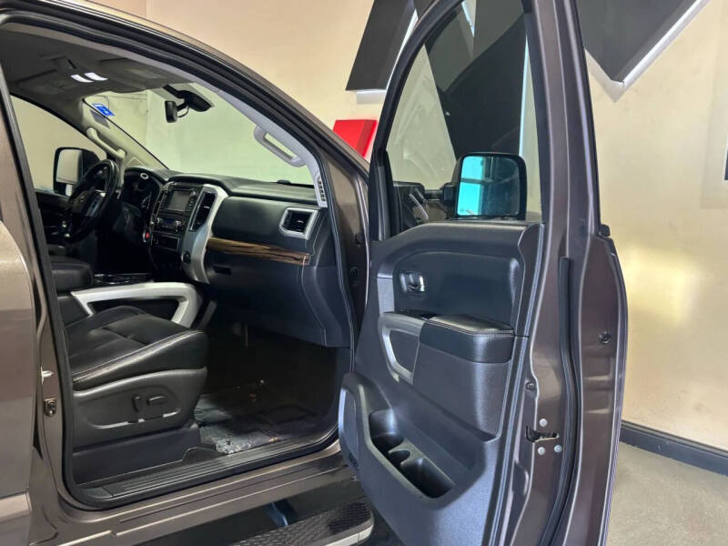 2016 Nissan Titan XD