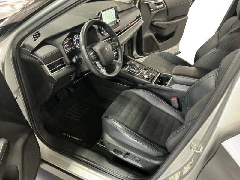 2022 Mitsubishi Outlander SE