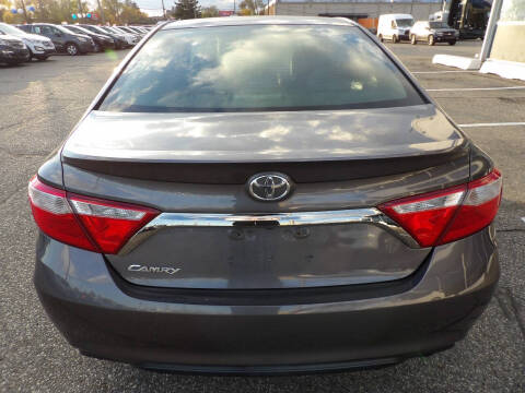2017 Toyota Camry SE