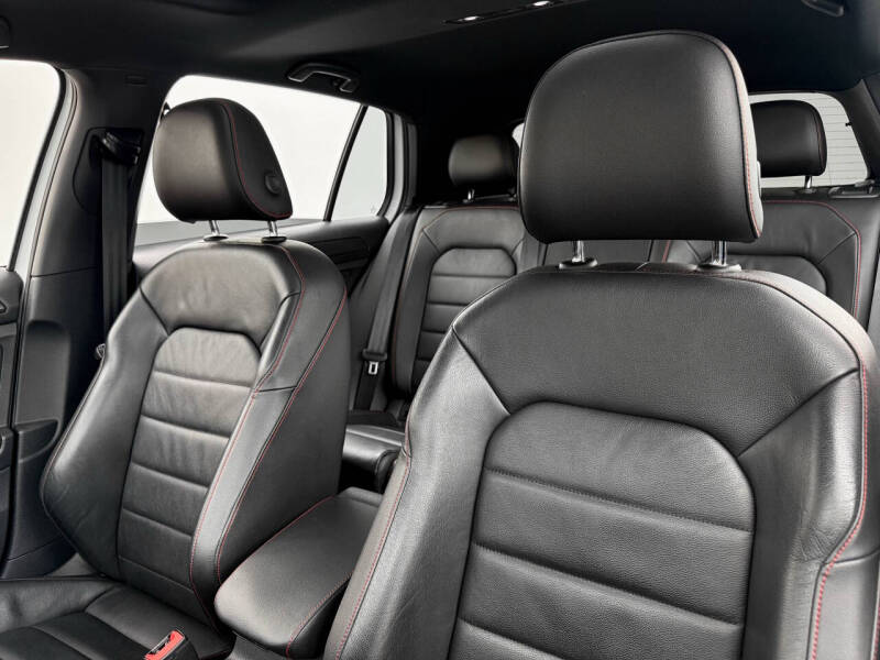 2019 Volkswagen Golf GTI SE