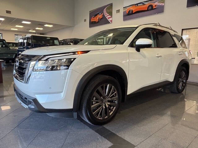 2024 Nissan Pathfinder SL
