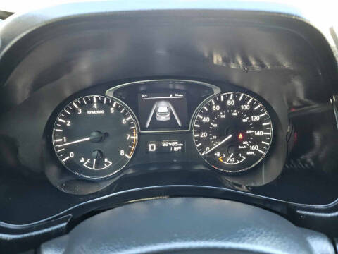 2015 Nissan Pathfinder SV