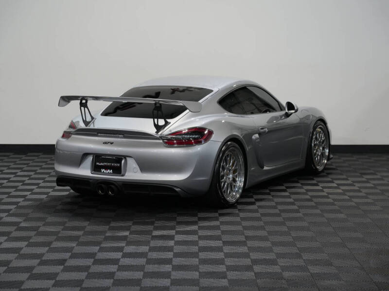 2016 Porsche Cayman GT4