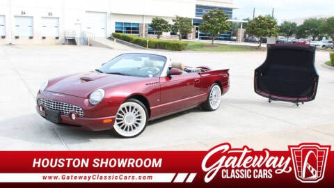 2004 Ford Thunderbird Deluxe