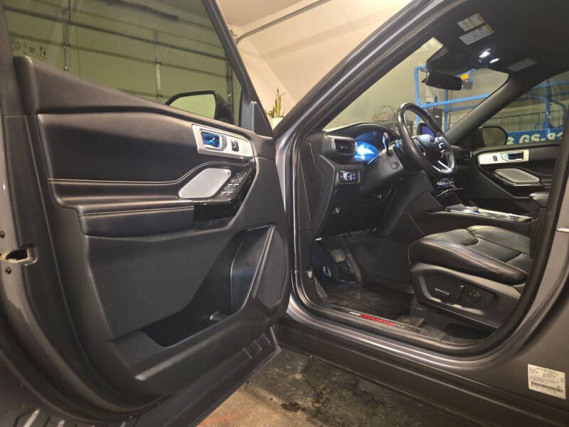2021 Ford Explorer ST