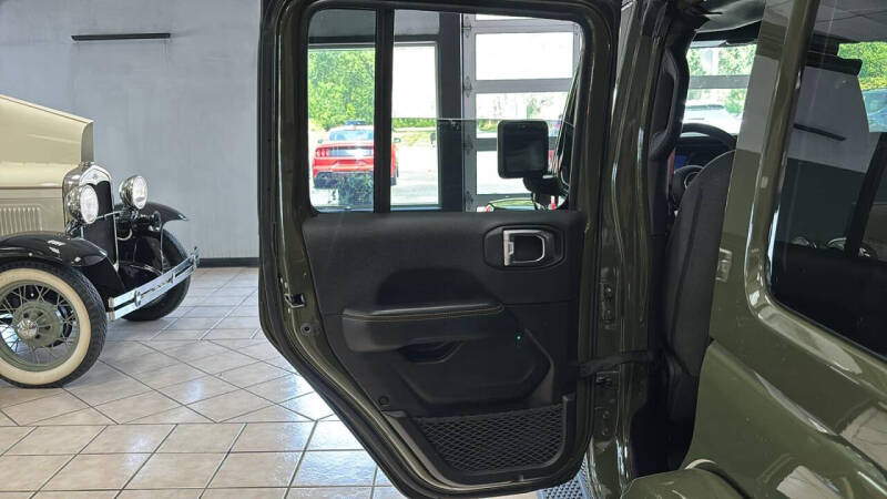 2024 Jeep Wrangler Sahara 4xe