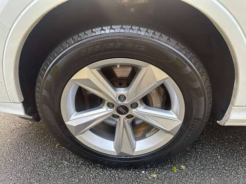 2024 Audi Q7 quattro Premium Plus 45 TFSI