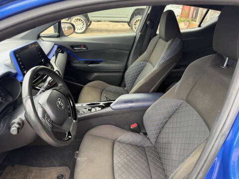 2022 Toyota C-HR XLE