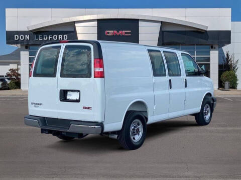 2025 GMC Savana 2500
