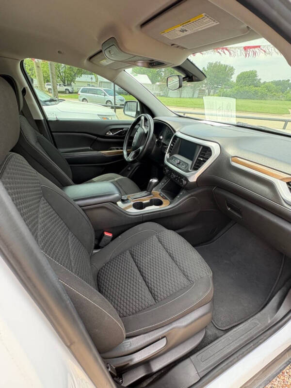 2018 GMC Acadia SLE-2