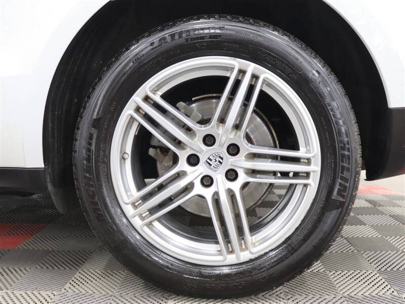 2020 Porsche Macan S