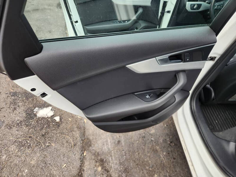 2017 Audi A4 2.0T quattro Premium