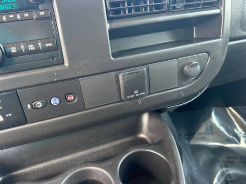 2017 GMC Savana LS 2500