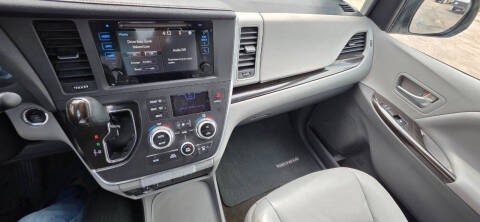 2015 Toyota Sienna XLE 8-Passenger