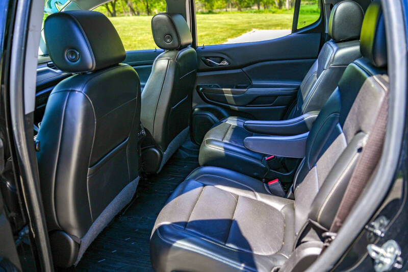 2021 GMC Acadia SLT