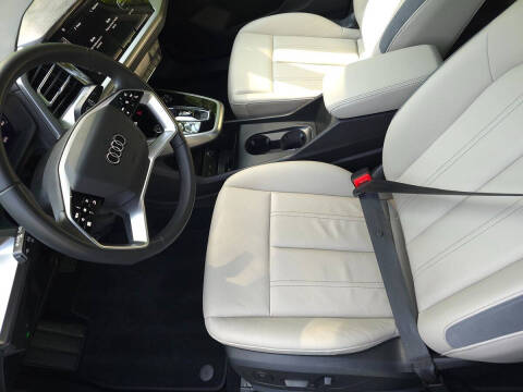 2023 Audi Q4 e-tron quattro Premium 50