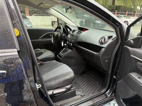 2013 Mazda MAZDA5 Sport