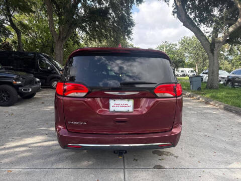 2019 Chrysler Pacifica Touring L