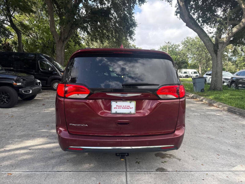 2019 Chrysler Pacifica Touring L