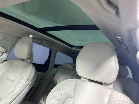 2017 Volvo V90 Cross Country T6