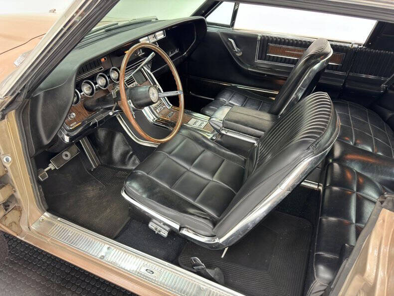 1966 Ford Thunderbird