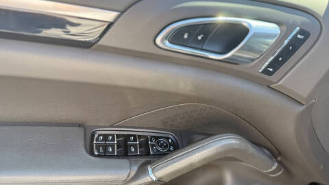 2017 Porsche Cayenne S E-Hybrid