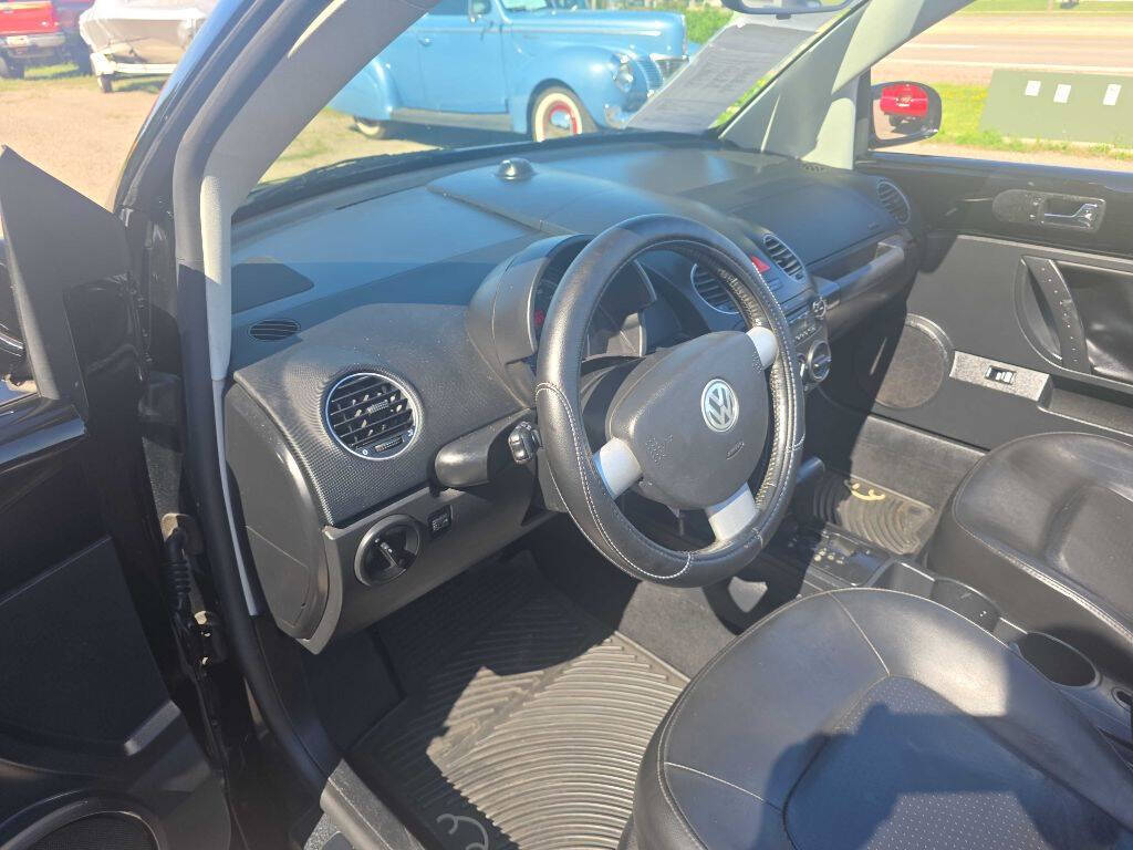 2008 Volkswagen New Beetle Convertible 47