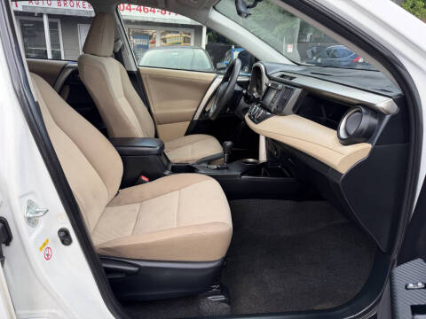 2013 Toyota RAV4 LE