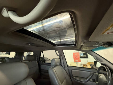 2004 Toyota Sequoia Limited