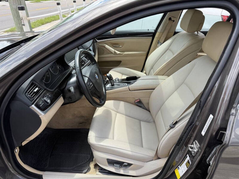 2011 BMW 5 Series 528i