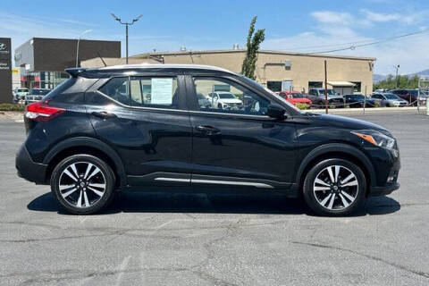 2020 Nissan Kicks SR