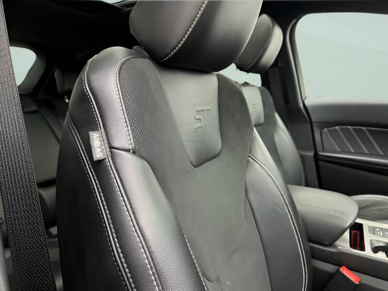 2022 Ford Edge ST