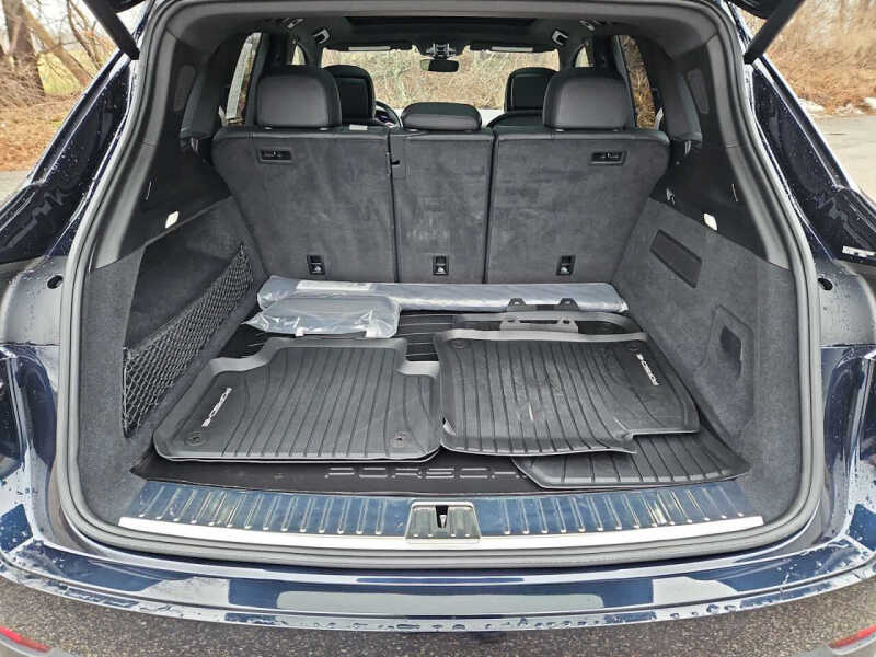 2023 Porsche Cayenne S