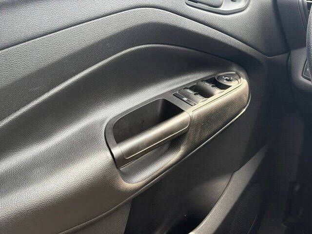 2016 Ford Escape S