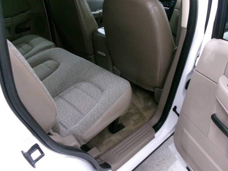 2003 Ford Explorer XLS