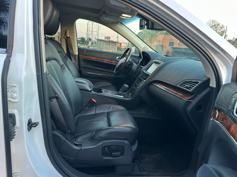 2014 Lincoln MKT Ecoboost