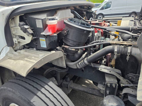 2009 Freightliner M2 106