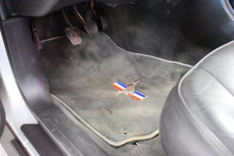 2004 Ford Mustang Deluxe