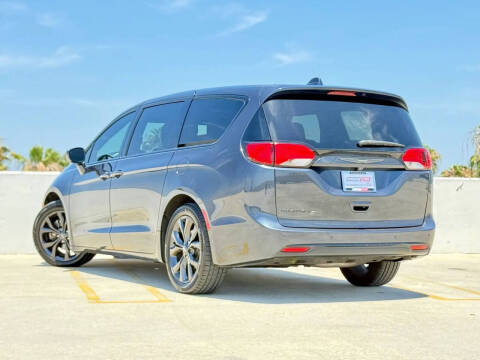 2019 Chrysler Pacifica Touring Plus