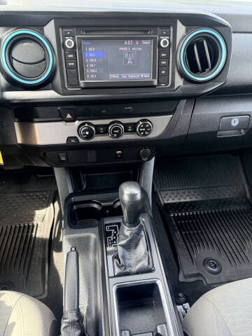 2019 Toyota Tacoma SR