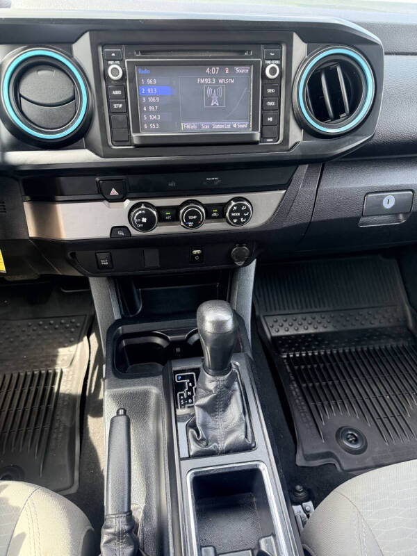 2019 Toyota Tacoma SR
