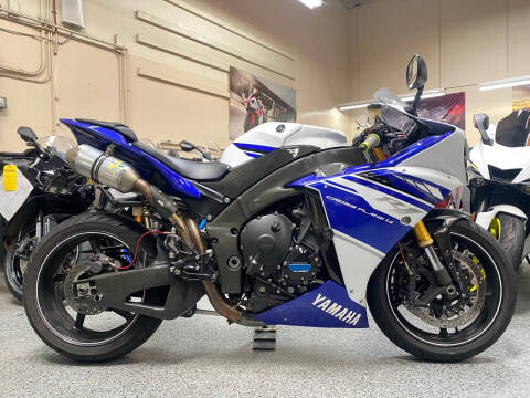 2014 Yamaha YZF-R1