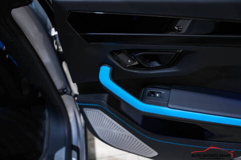 2025 Lamborghini Urus SE