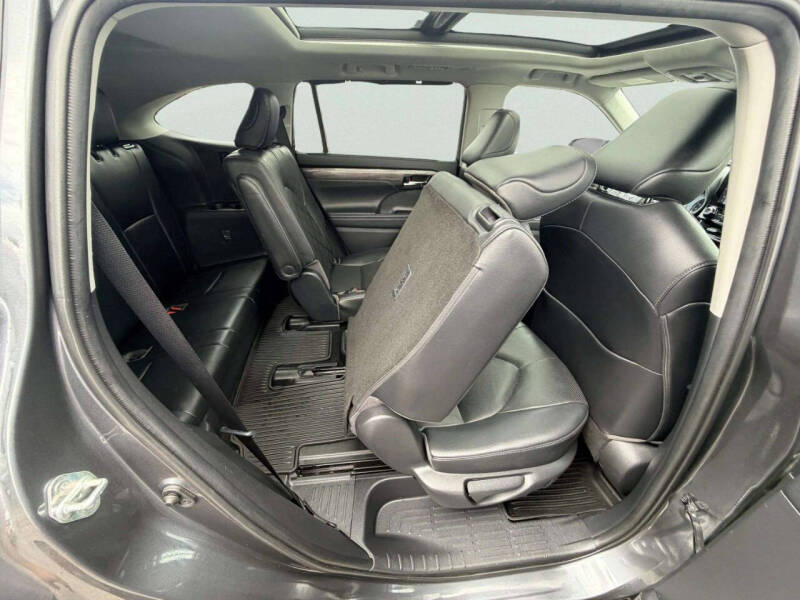 2020 Toyota Highlander Platinum