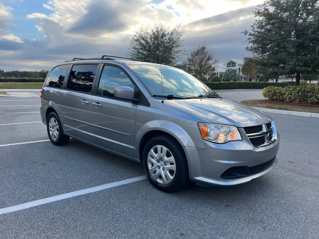 2016 Dodge Grand Caravan for sale at Lauren's Hot Wheels LLC in Leesburg, FL