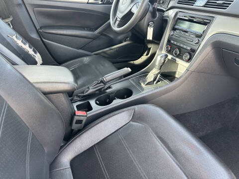 2013 Volkswagen Passat S PZEV