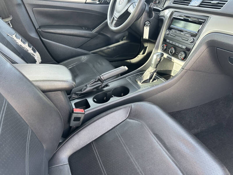 2013 Volkswagen Passat S PZEV